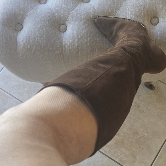 Banana Republic Made in Spain Vintage Brown Suede 3" Heel Pointed Toe Boots, 8M - Picture 10 of 10